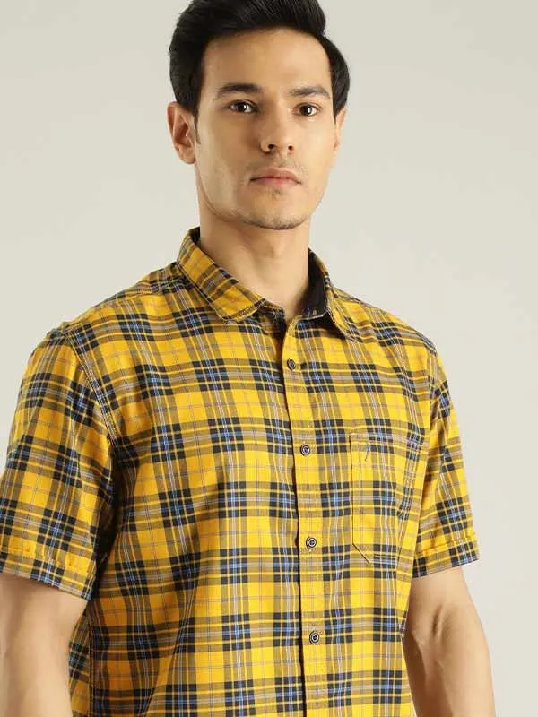 Men Checked Half Sleeve Cotton Blend Shirt