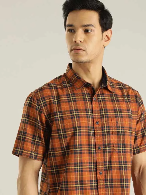 Men Checked Half Sleeve Cotton Blend Shirt