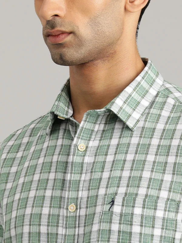 Men Checked Half Sleeve Cotton Blend Shirt