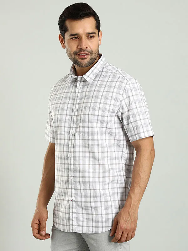 Men Checked Half Sleeve Cotton Shirt