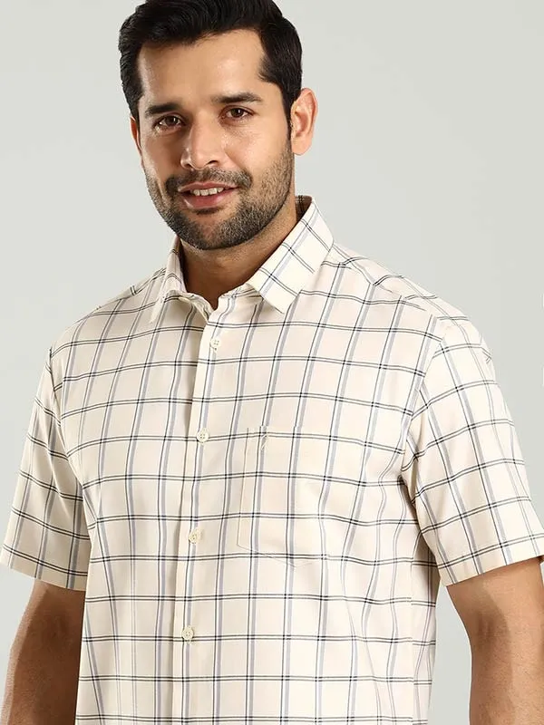 Men Checked Half Sleeve Cotton Shirt